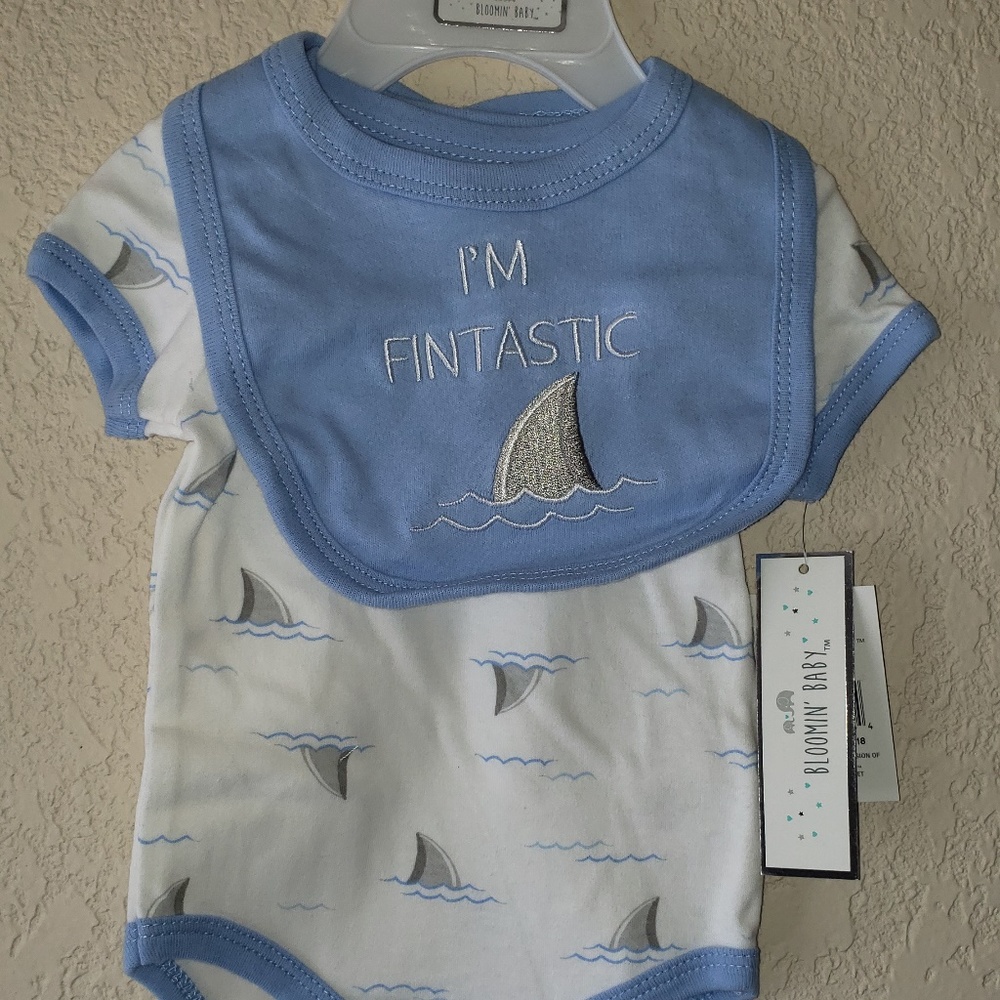 Bloomin Baby Bib & Bodysuit "I'M FINTASTIC" NWT